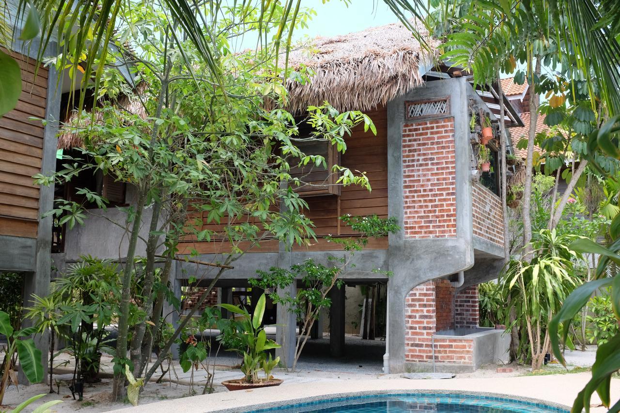 Panji Panji Tropical Wooden Home Pantai Cenang (Langkawi) Exterior foto