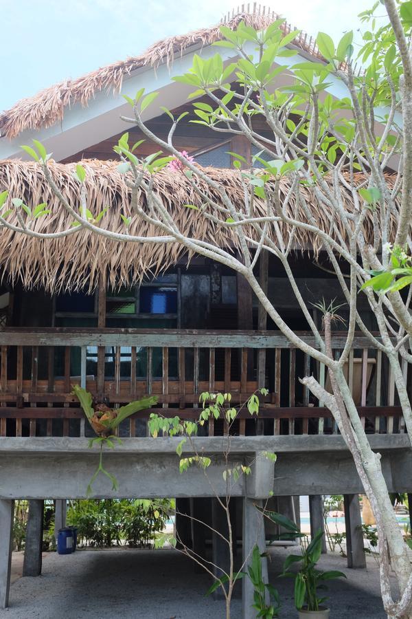Panji Panji Tropical Wooden Home Pantai Cenang (Langkawi) Exterior foto